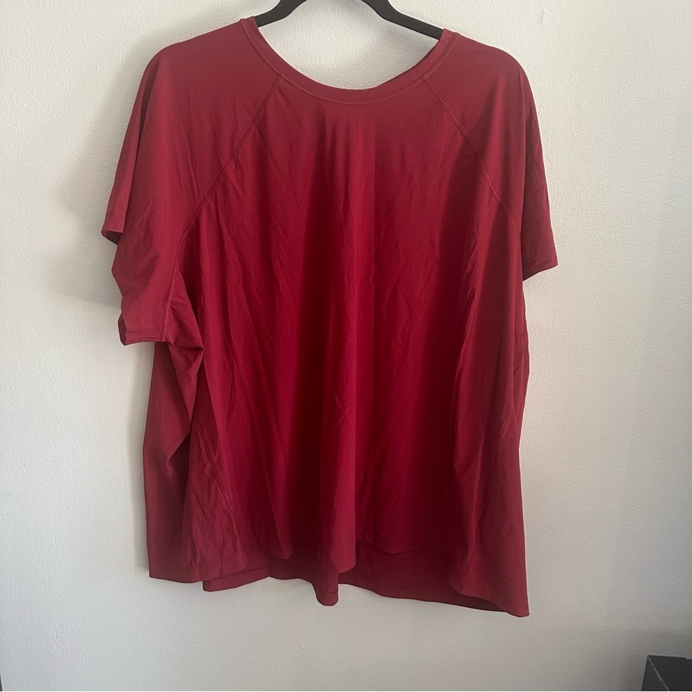 Athleta Red Short Sleeve Tee